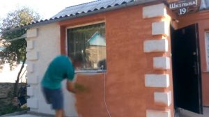 Красим фасад "Короед" электрическим краскопультом