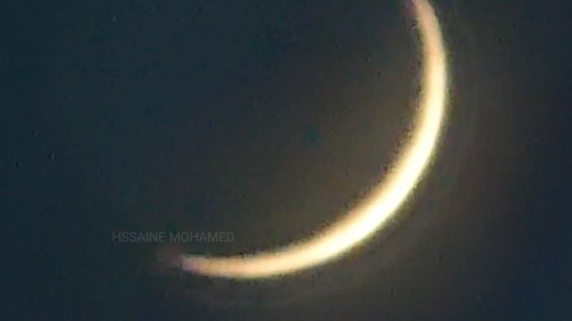 تصوير القمر بكاميرا Panasonic Lumix Fz300 Photographing the moon with a camera смотреть онлайн
