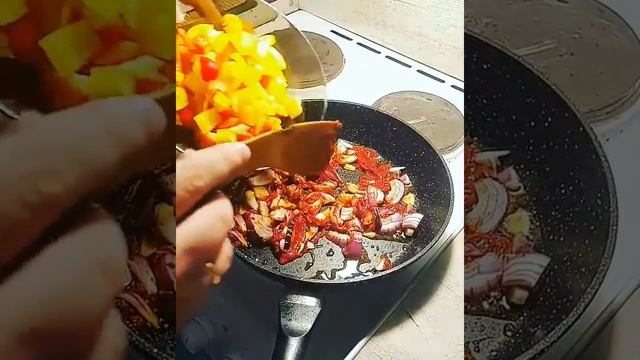 Го Бао Жоу ( свинина в кисло-сладком соусе) смотреть онлайн