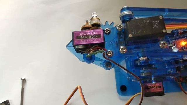 Механическая рука обзор. Сервомоторы - принцип работы. Arduino и DIY. смотреть онлайн