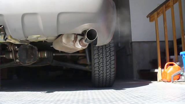 2002 Ford Escape XLT with Gibson Cat-back Exhaust смотреть онлайн