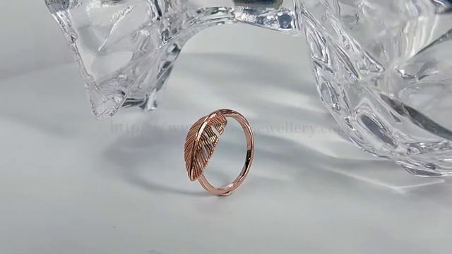 Monstera Leaf Ring смотреть онлайн