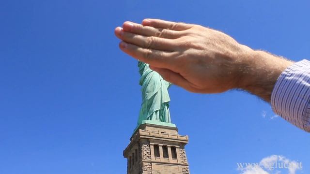 Statue of Liberty disappears !!! смотреть онлайн