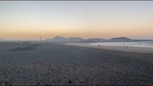 БЮДЖЕТНЫЕ КАНАРЫ — ЧАСТЬ 1. ПЕШКОМ ПО ПУСТЫНЕ смотреть онлайн