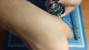 Замена элемента питания наручных часов Okami за 8 минут