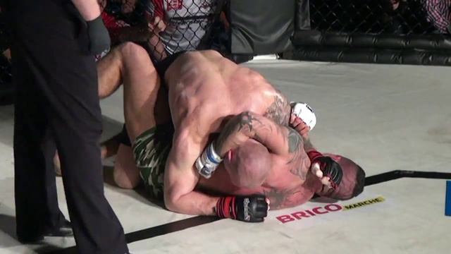 MMA Białogard: Marcin Łazarz vs Krzysztof Pietraszek смотреть онлайн