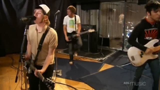Fall Out Boy - Dance, Dance (AOL Sessions) смотреть онлайн