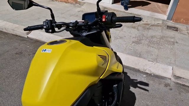 Honda CB750 Hornet 2023 | 4K Walkaround смотреть онлайн