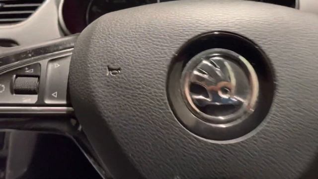 Škoda OCTAVIA 1.2 TSI SE 5dr Review @ Richard Lawson Autoecosse, Dundee. SK64UAN