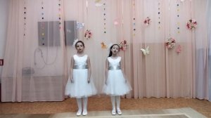 Дуэт Мечта Зенина Алла и Сафонова Вера с песней «Мамины глаза, мамина улыбка»
