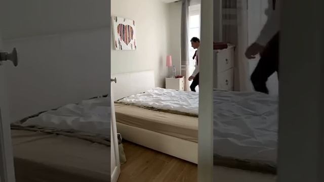 ТЫ ДОЛЖЕН ЭТО ЗНАТЬ ??? Лайфхак, как заправлять кровать постельное белье ? смотреть онлайн