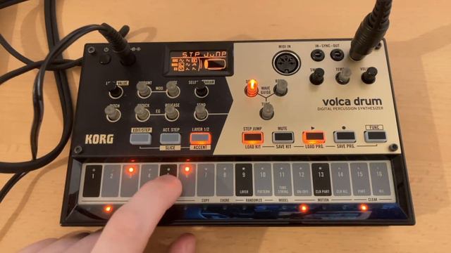 Korg Volca Drum minimal techno jam смотреть онлайн