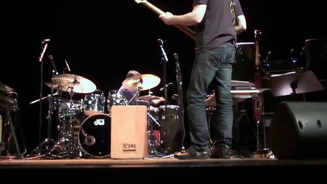 Acuña/Hoff/Mathisen - Cajon Solo and The C Sharp Man смотреть онлайн