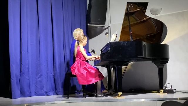 Плескачева Л., педагог Сигитова И.Ю. смотреть онлайн