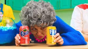 Кулинарный Челлендж: Я против Бабушки | Сумасшедшие Кулинарные Идеи от PaRaRa Challenge