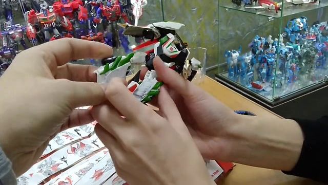 Обзор трансформера Wheeljack - Transformers Prime Beast Hunters - Deluxe Class. Музей Р-ТФ.
