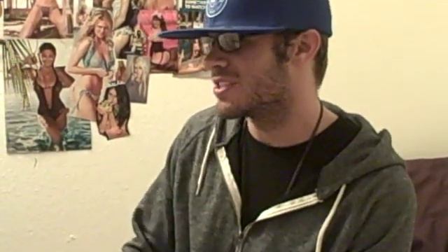 Beedub - Ashton Kutcher Swag смотреть онлайн