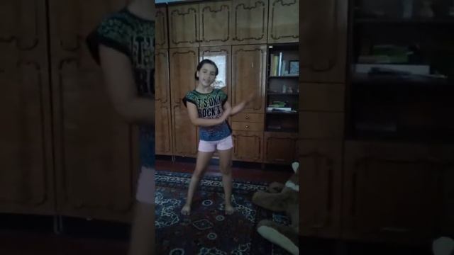 Танцы???? смотреть онлайн