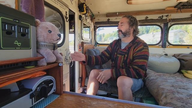 3 Years Living in a Military Truck Turned Tiny Home on Wheels for Man's Inspiring Mission смотреть онлайн