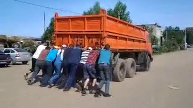 запуск камаза с толкача смотреть онлайн