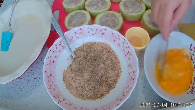 Фаршированные медальоны из кабачков. смотреть онлайн