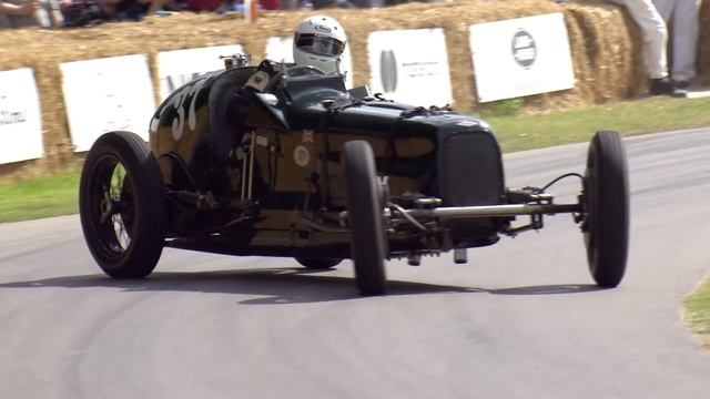 1935 Frazer Nash Monoposto spins out at FOS смотреть онлайн