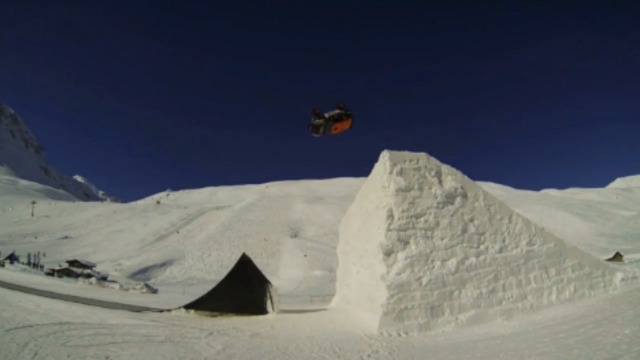 Обратное сальто на автомобиле смотреть онлайн