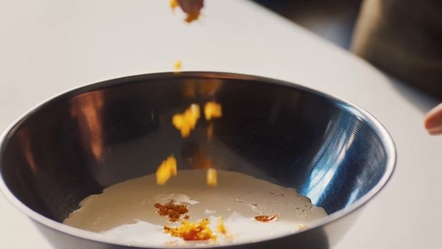 Recette de meringue roulée à l'orange à réaliser avec le QuickMix+ Autograph смотреть онлайн