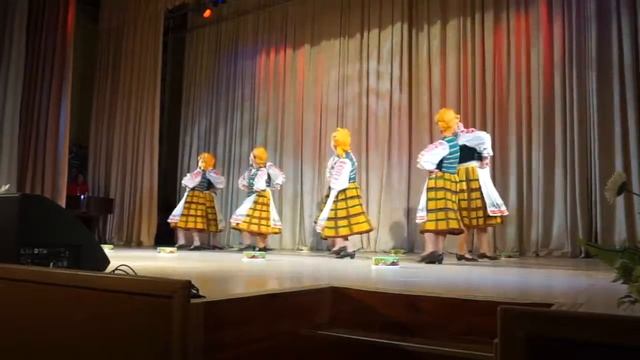 Ансамбль народного танца из Беларуси Вяртанне смотреть онлайн