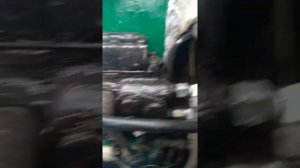 ЮМЗ6 перенёс распределитель на правую сторону кабины.