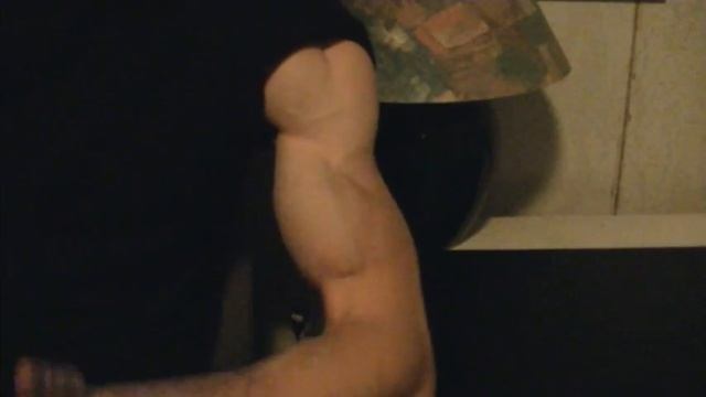 Veiny bicep and forearm. смотреть онлайн