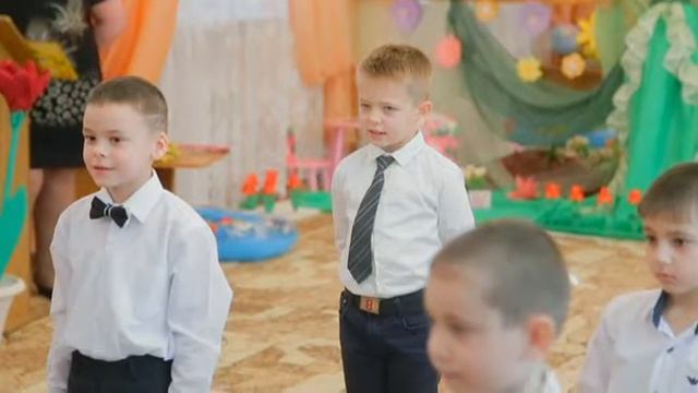 Тирасполь, детский сад 39, утренник 8 марта 2016г. часть 1 смотреть онлайн