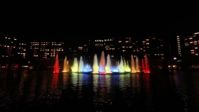 The Fountain at Okada Manila - Queen - We Are The Champions смотреть онлайн