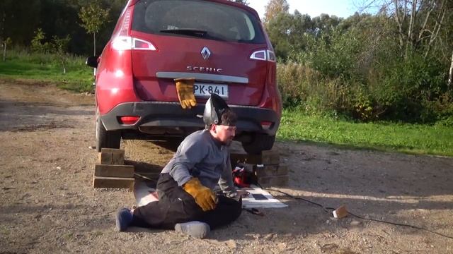Поездка из Петербурга в Псковскую Деревню-Золотая Осень-Помогаю Соседу-Сажаю Плодовые-Часть 2 #21# смотреть онлайн