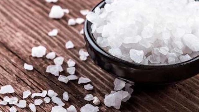 Щепотка соли в шампуне: секрет, который должна знать каждая девушка смотреть онлайн