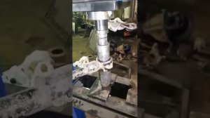 Запрессовка сайтентблока заднего рычага Nissan Patrol Y61