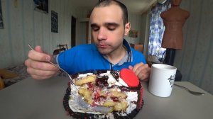 МУКБАНГ АСМР ТОРТ МУЛЕН РУЖ от БИСКВИТНЫЙ ДВОР / CAKE / EATING ASMR Mukbang #728