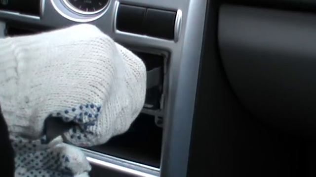 Как достать магнитолу без ключей смотреть онлайн