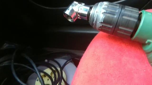Αφαίρεση βιδών διακόπτη τιμονιού - Removing steering wheel switch screws смотреть онлайн