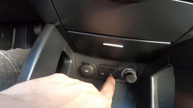 Where is USB Port in Kia Ceed I ( 2006 – 2012 ) | How to Find USB Port? смотреть онлайн