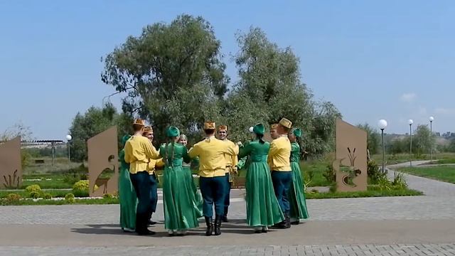 "Ык буйлары" халык җыр һәм бию ансамбле "Ярмәк вагы" Самара татарлары биюе смотреть онлайн