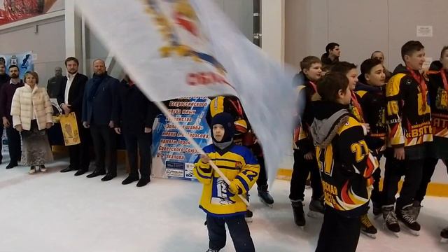 Команда "Вятка" (Кировская область) - победитель турнира "Золотая шайба памяти В.П.Чкалова смотреть онлайн