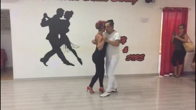 LUCKY Y SIRE KIZOMBA ALMERIA.KIZOMBA FUSION CLASE NIVEL MEDIO смотреть онлайн