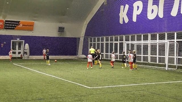 Родник-Добрыня. 1 тайм...начало. Турнир команд 2014г.р. Муром . 24.11.2023г. смотреть онлайн