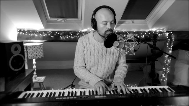 Friday i'm in love - The Cure (piano and vocal cover) смотреть онлайн