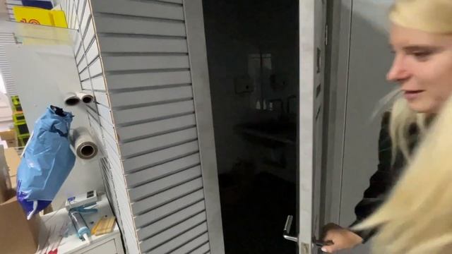 Открыли новый магазин с техникой Apple смотреть онлайн