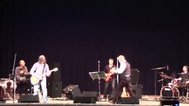 группа Валерия Каримова в Светлограде / 1 отделение смотреть онлайн