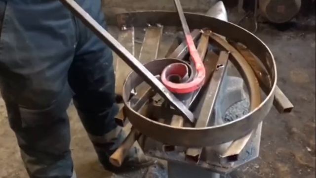 Процесс ковки на нашей Кузне смотреть онлайн