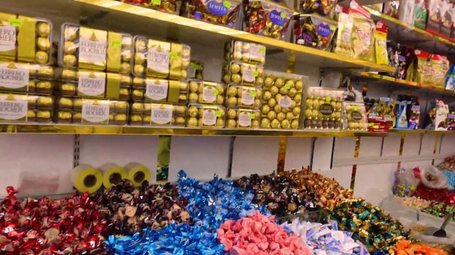 Chocolate Bazaar in DUBAI | Best Cheapest Chocolates in DUBAI смотреть онлайн