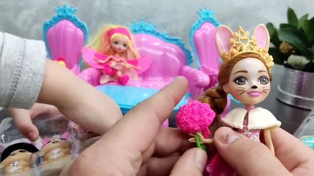 НОВЫЕ КРУТЫЕ НАБОРЫ КУКОЛОК ЭНЧАНТИМАЛС И ПИТОМЦЫ! смотреть онлайн